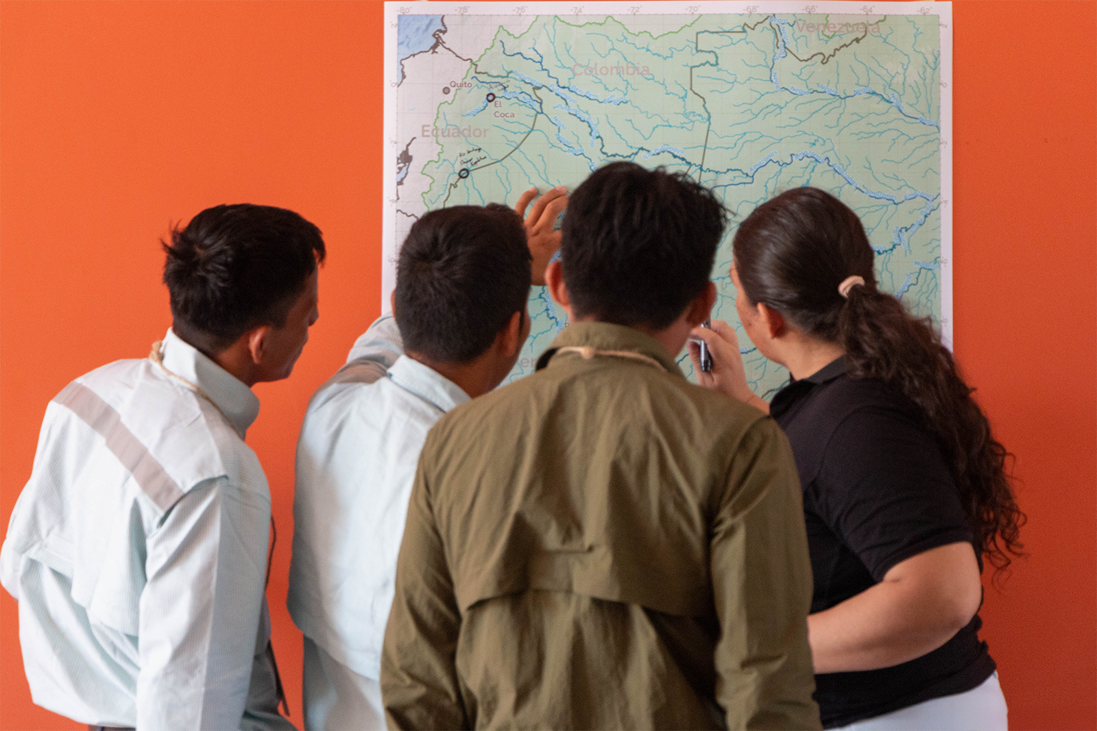 Amazon Fisheries in Action: Community Stories that Strengthen Rivers and Livelihoods 1 Conservando la Cuenca Amazónica Aguas Amazonicas