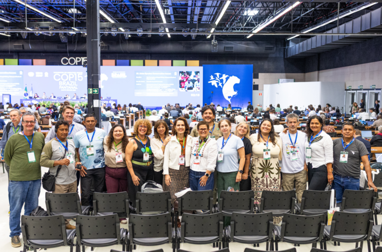 Plan de Acción Regional para los Bagres Migratorios de la Amazonía 14 Conservando la Cuenca Amazónica Aguas Amazonicas