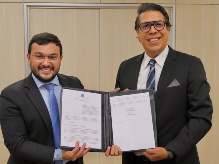 Alianza Aguas Amazónicas y Ministerio de Pesca y Acuicultura de Brasil suscriben memorando para fortalecer la generación de datos y el monitoreo de la pesca